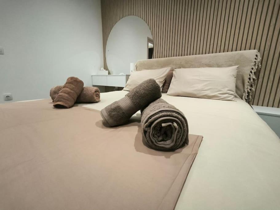 Floral Home 2 - 1St Floor Apt With Private Parking! Афины Экстерьер фото